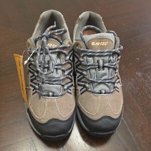 Hi-Tec Women's Gray and Black (Trail) Athletic Shoes